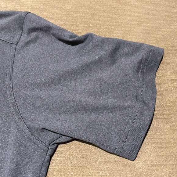 🥍 New Balance Denver Pioneers T-Shirt - size M​​​​​ - Picture 3 of 4